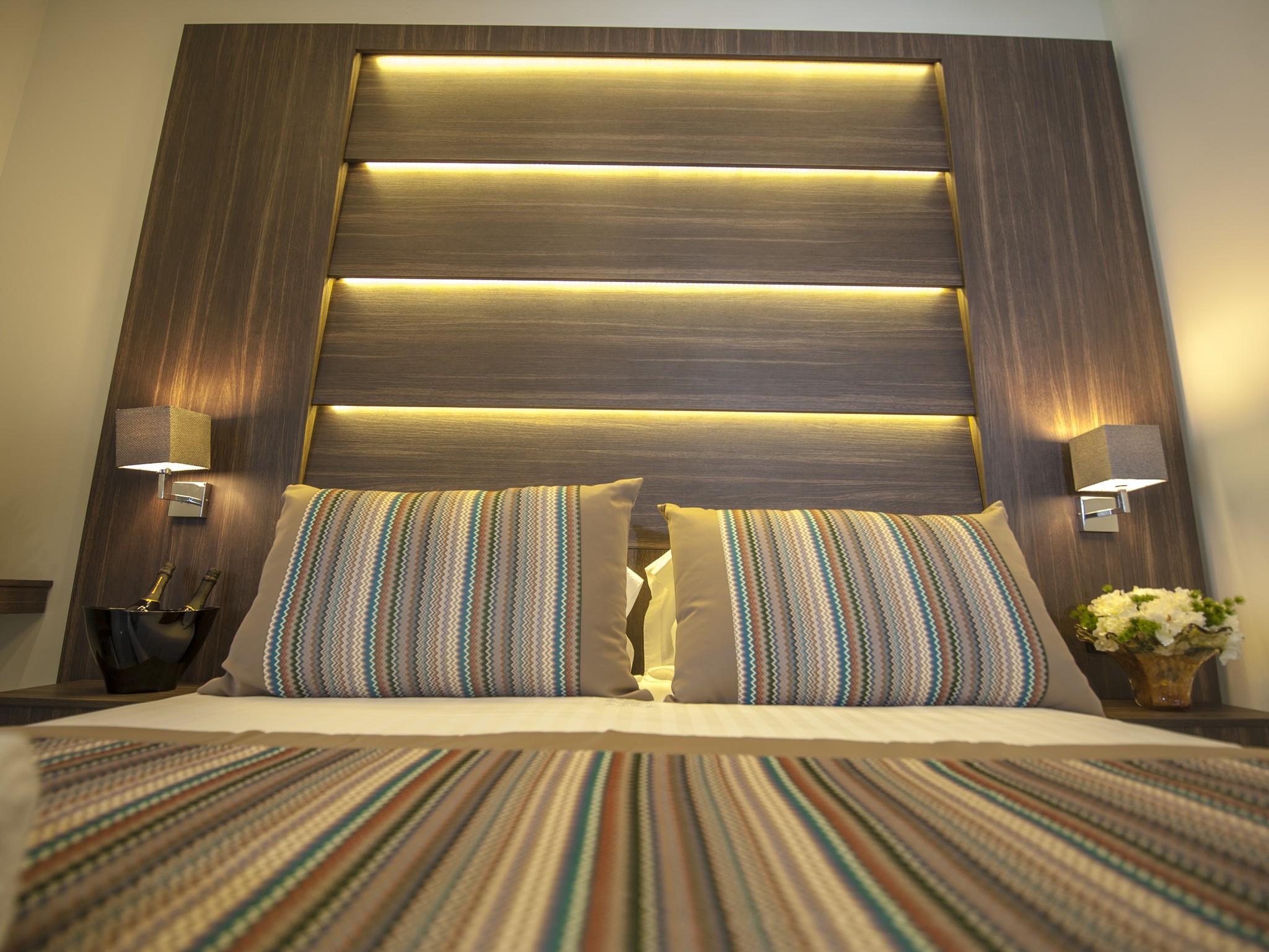 Palazzo Firenze Hotel Наполи Екстериор снимка