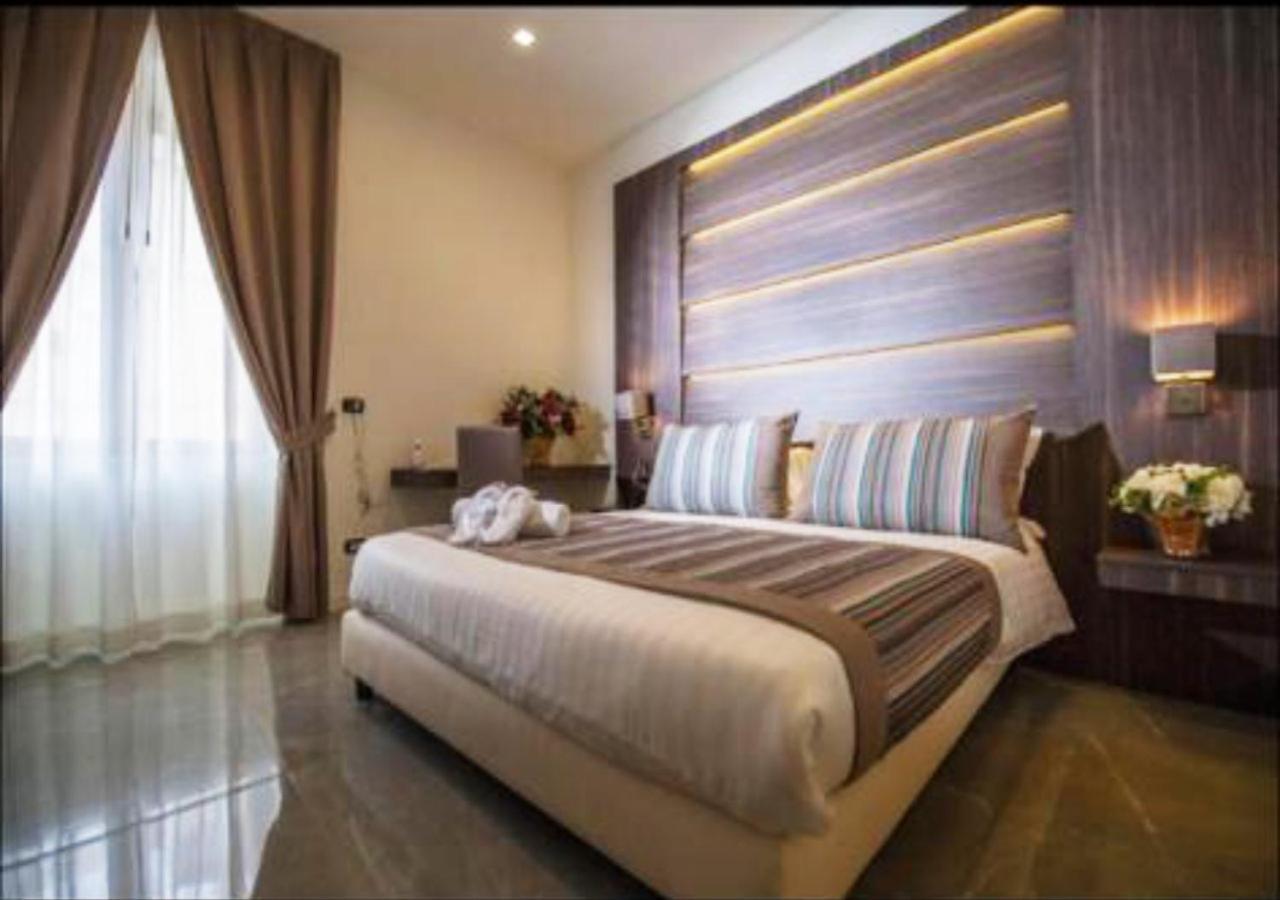 Palazzo Firenze Hotel Наполи Екстериор снимка