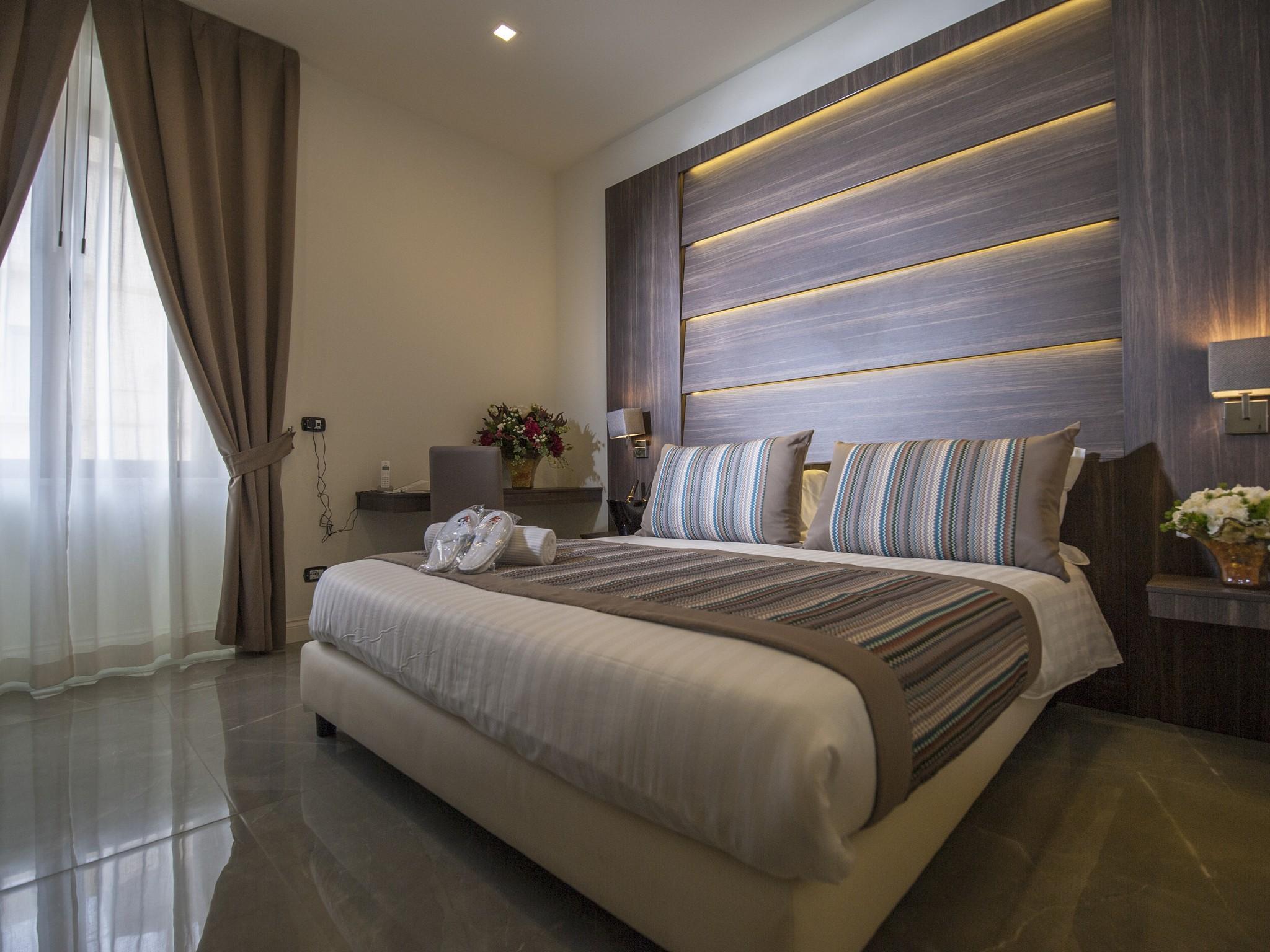 Palazzo Firenze Hotel Наполи Екстериор снимка