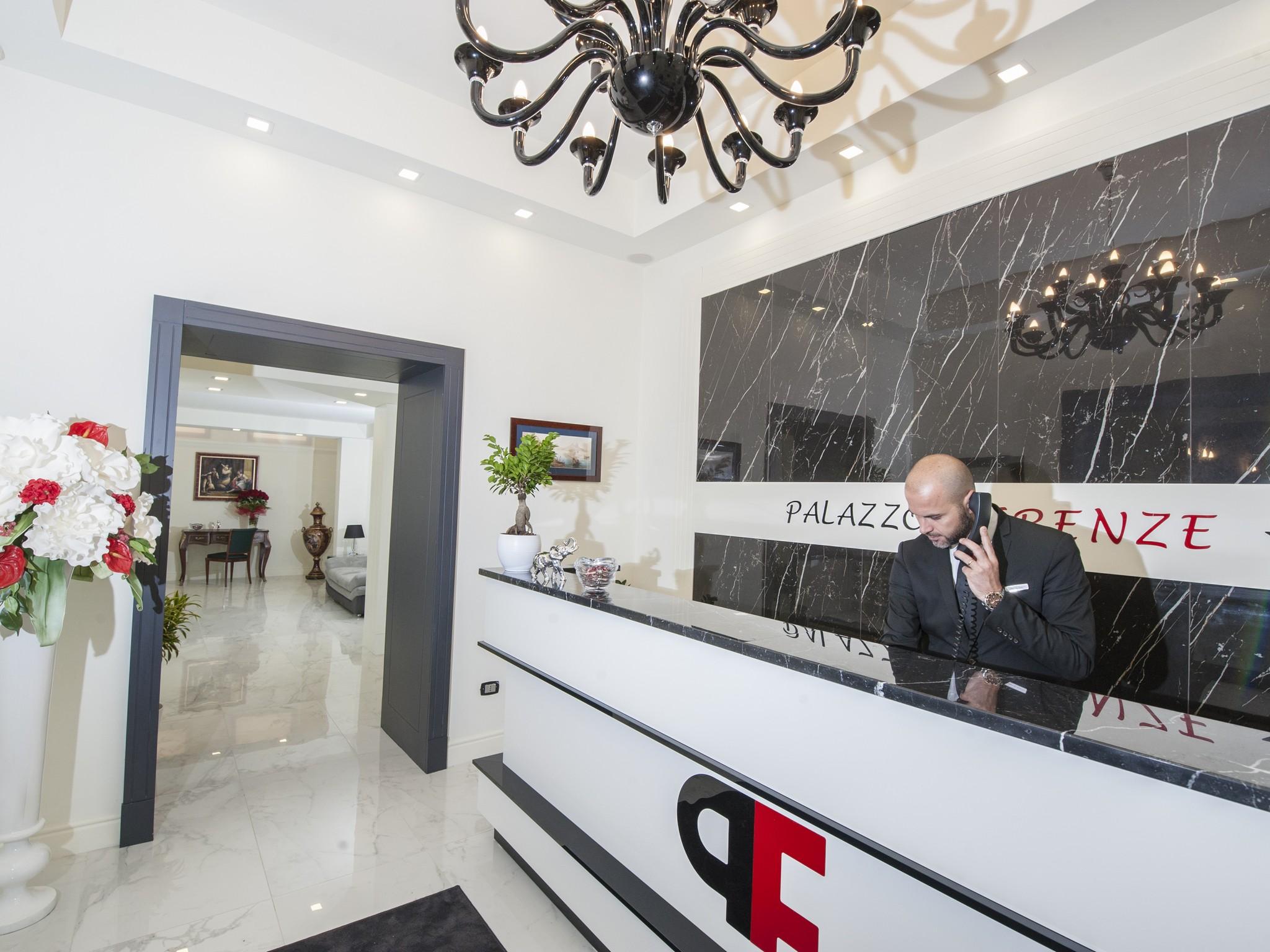 Palazzo Firenze Hotel Наполи Екстериор снимка