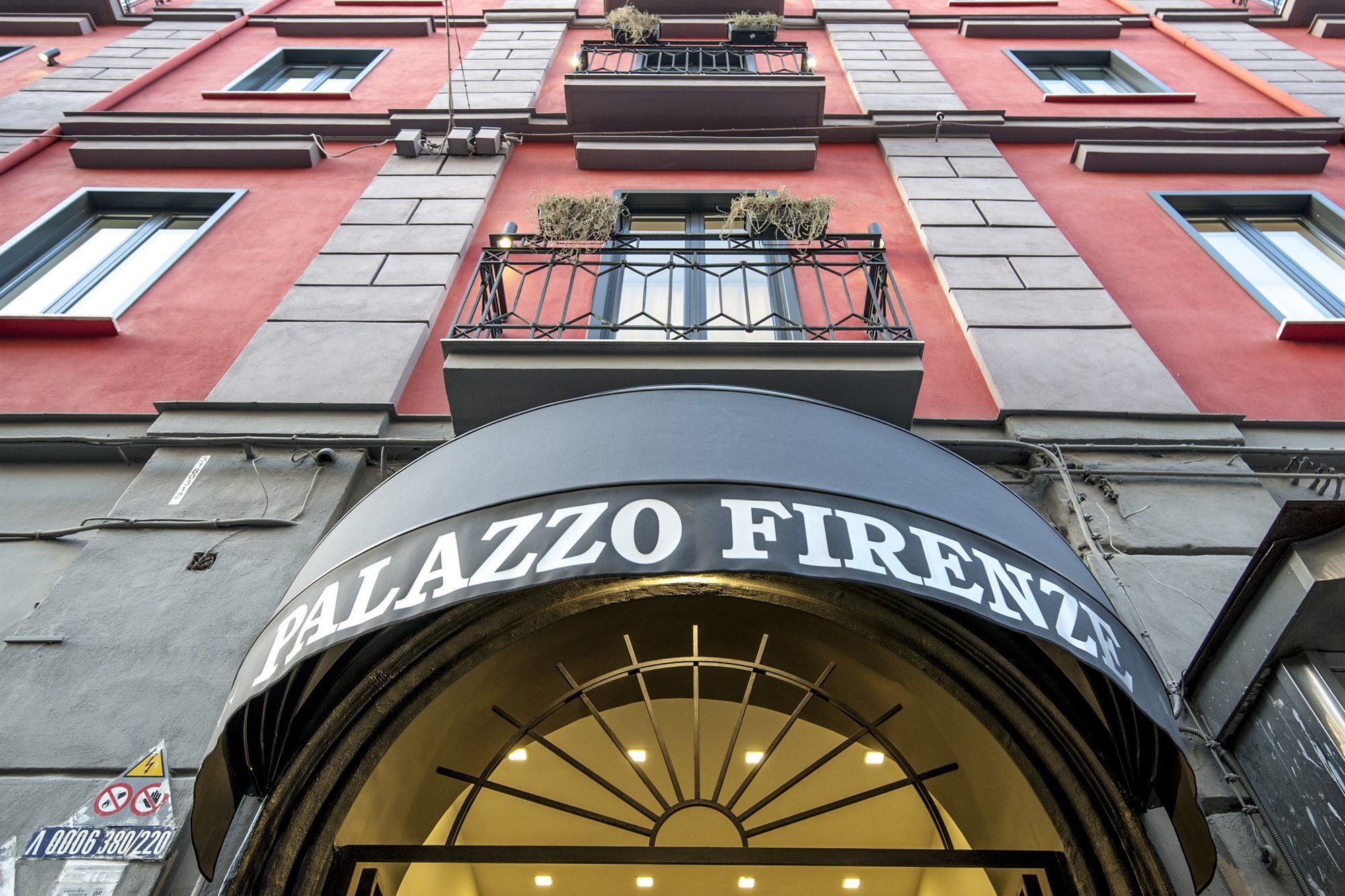 Palazzo Firenze Hotel Наполи Екстериор снимка
